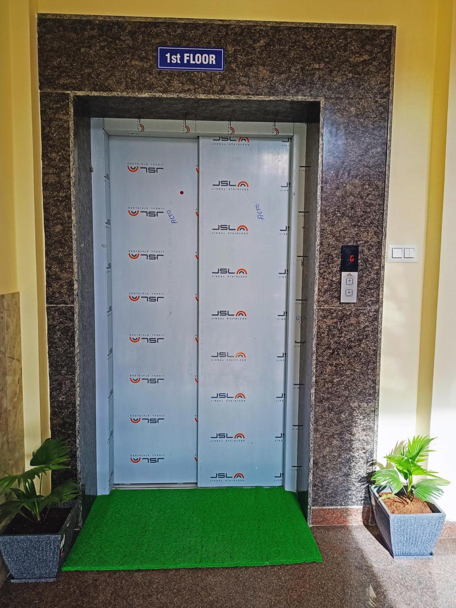 Hotel Achhu Palace Bangalore Exterior foto