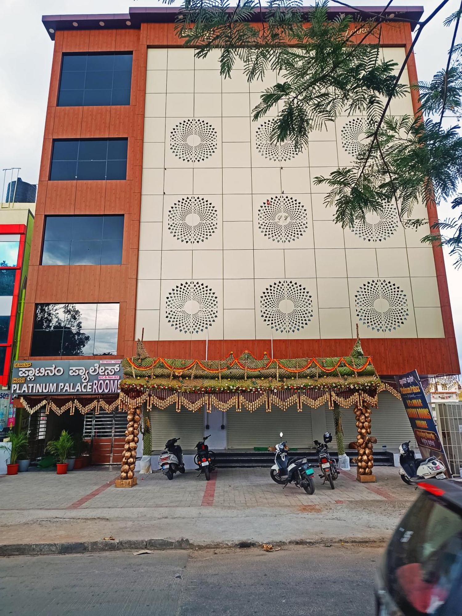 Hotel Achhu Palace Bangalore Exterior foto